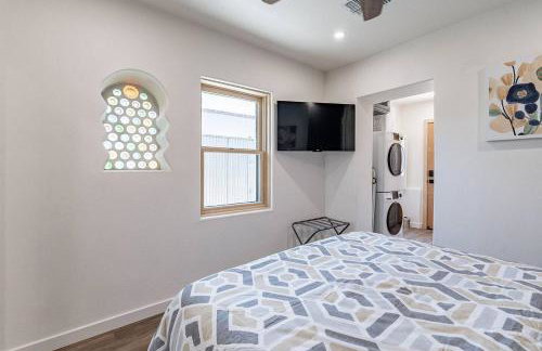 Downtown Bungalow -Duplex - EV Charger - Foto 12