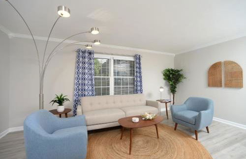 *The Governor's Mansion* Close to Downtown - Photo 7