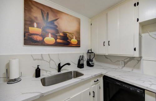 Spacious 5 Bed Home with Massage Chair and Futsball Table - Foto 16