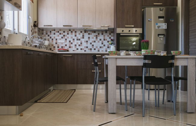 Spacious & New fully equipped Home with Parking - Foto 14