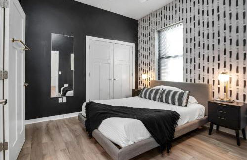 Walk to Vanderbilt and Belmont - Shuffle Board and Free Parking - Foto 6