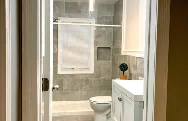 The Blackjack Duplex - Private Yard & Parking, Near Falls & Casino by Niagara Hospitality - Foto 20