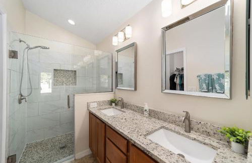 Villages Villa - Prime Location - Fenced Yard - Foto 39