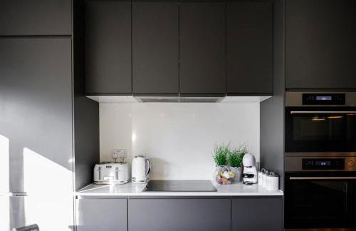 Luxurious Retreat in Buxton - Photo 12