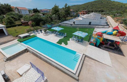 Villa Lavanda - family friendly, beachfront - Photo 6