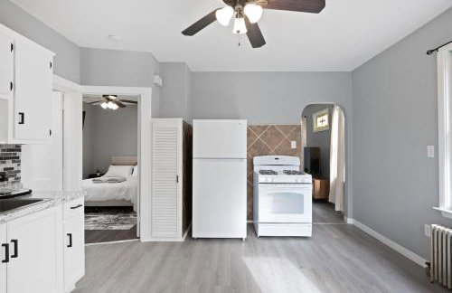 Cozy Home, 19 min to NYC, 3 Car Driveway - Foto 17