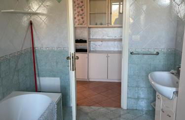 Villa Lidia & Attico degli artisti, free pets , giardino recintato e attrezzato - Foto 32