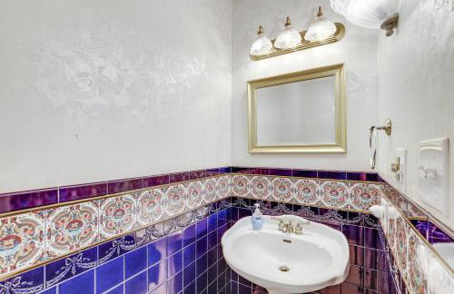 Spacious Group Retreat with Game Room in Marshall! - Foto 10