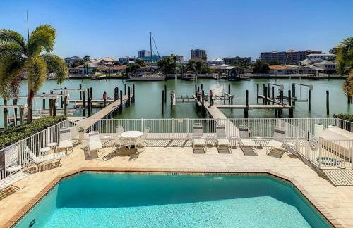 Clearwater Penthouse 5 min Beach walk Heated Pool - Foto 24