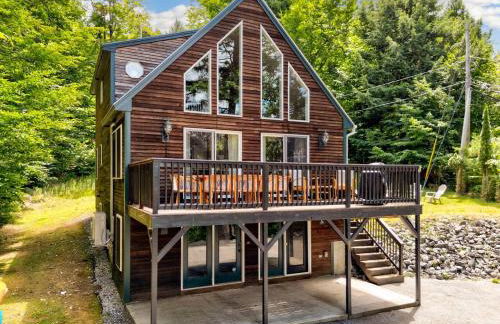 Waterfront Access with Kayaks Private Deck and a Firepit - Photo 72