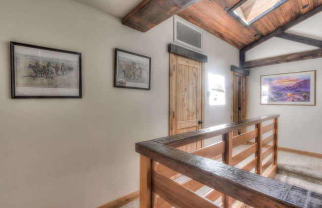 Ridge Court Barrel Relax in Private Hot Tub - Photo 28