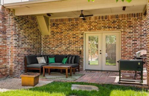 Luxury 4BR Dallas Home with Game Room and Fire Pit - Foto 41