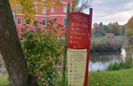Moderne Ferienwohnung,Sauna im Haus, Parkplatz Hunde willkommen, nahe Schloss, Waldeisenbahn, Hermansbad, UNESCO Geopark, nahe polnischer Markt, Top Lage für Ausflugsziele zum Wandern oder Radfahren - Foto 37