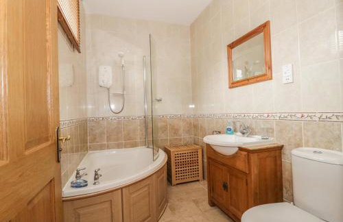 The Cottage - Photo 18