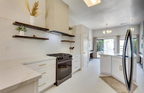 Renovated Family Home w/ Pool in Cathedral City! - Foto 8