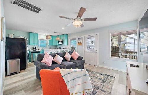 Beach Cottage Close to the Beach with Fire Pit - Foto 1