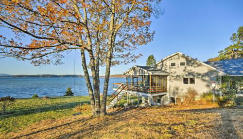 Luxurious Oceanfront Flanders Bay Home with Kayaks! - Foto 3