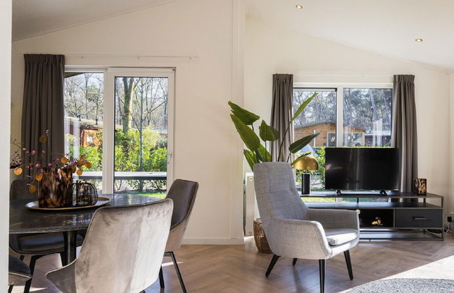 Lodge in Netherlands With Furnished Terrace - Photo 13