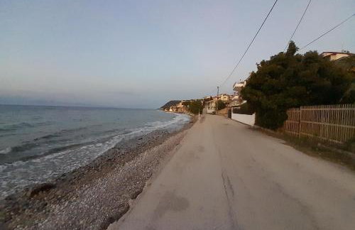 MODERN GROUND FLOOR APARTMENT ON the PEBBLES - Foto 12