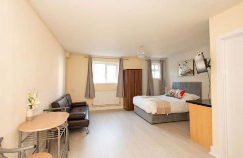 Saffron Studios - Photo 51