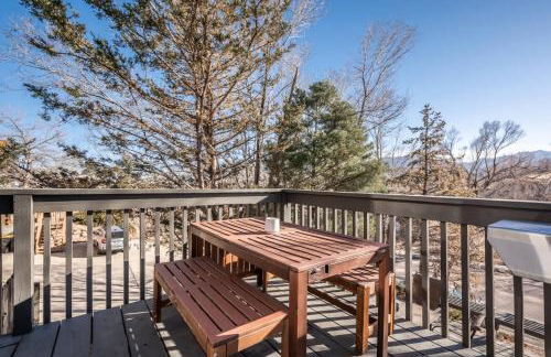 Hillside Horizon Firepit & BBQ w Views - Foto 10