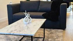 Manchester 2BR Luxe Lounge, Hot Tub, Pool Table - Photo 2