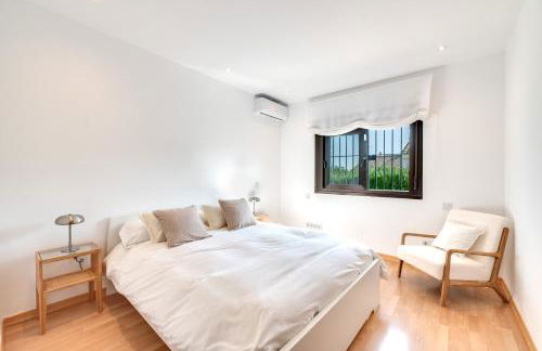 Villa in Marbella with golf views - Photo 51