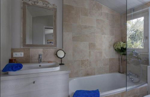 Beautiful villa 4BR with jacuzzi near the beach - Foto 9