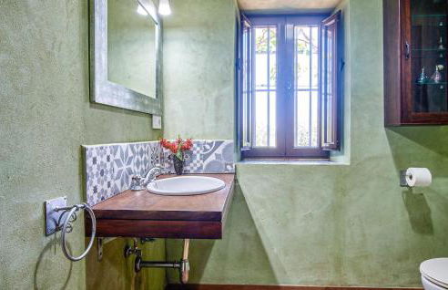 Awesome Home In Constantina With Wifi - Photo 13