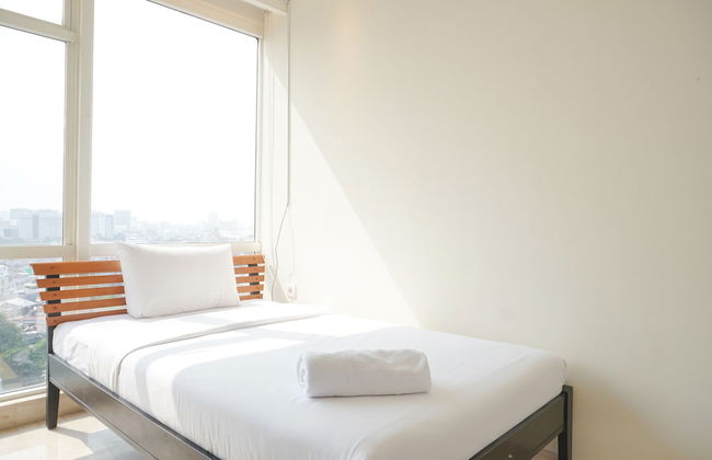 Comfy And Elegant 2Br With Private Lift At Menteng Park Apartment - Photo 2