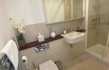 Seaview, Luxury apartment, 2 min walk to Porth Beach - Foto 20