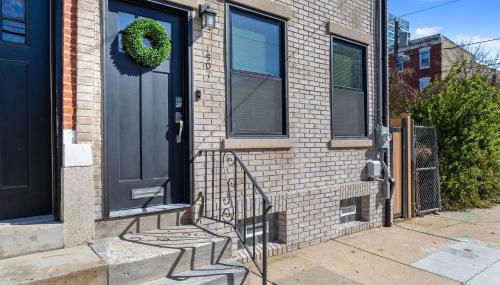 Welcome to The Lux Collective a Spacious 5-Bedroom House close to Stadiums, Universities, Center City & more! - Foto 2