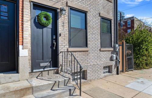 Welcome to The Lux Collective a Spacious 5-Bedroom House close to Stadiums, Universities, Center City & more! - Foto 2