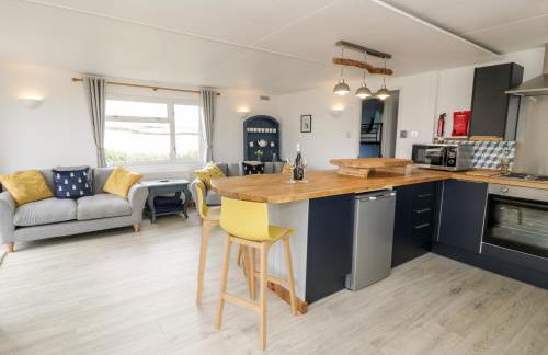 Porthwen Lodge - Photo 1