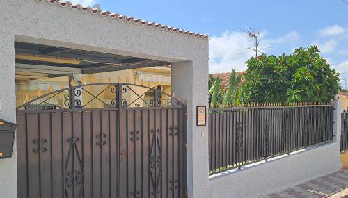 La Marina Oasis, 2-beds, Sleeps 4, 10 min to Beach - Foto 3