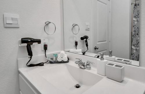 Marice Escape at Fulshear with Community pool - Foto 17