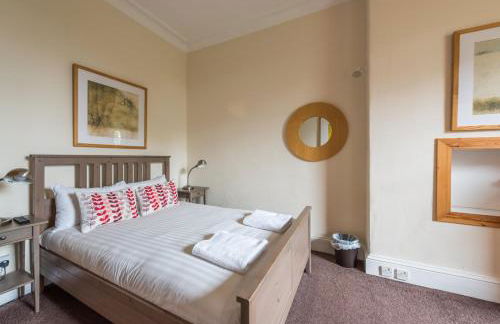 3 bed overlooking meadows park - Foto 39