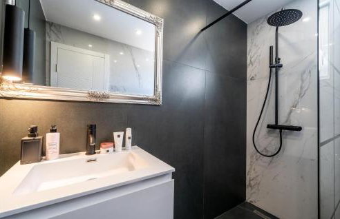 Beautiful Home In Trstenik With Kitchen - Foto 37