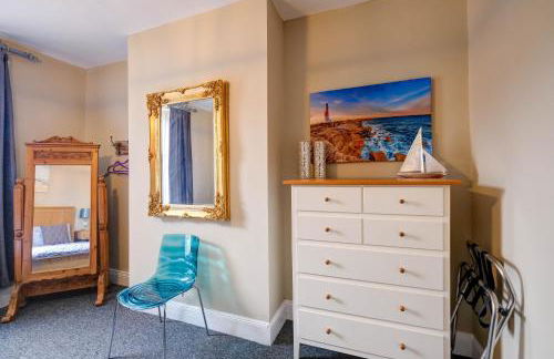 Seashell House with SEA VIEWS and FREE GYM POOL PASS - Photo 15