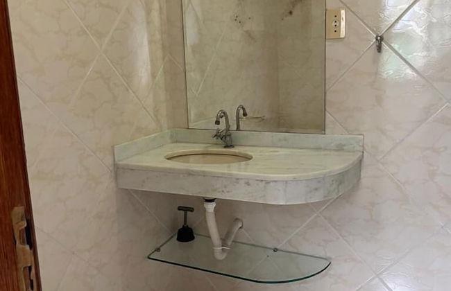 Suítes aconchegantes com piscina e praia - Foto 24