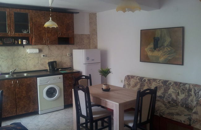 Varna Apartments - Photo 10