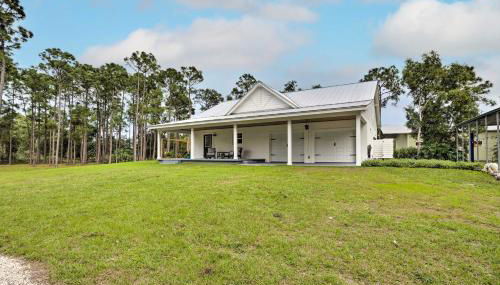 Trendy Palm City Cottage with Porch on 5 Acres! - Foto 3