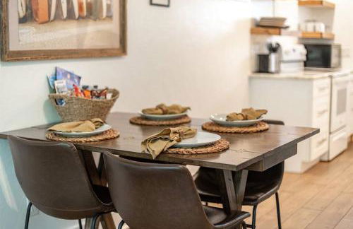 Cozy Cottage • King Bed • Grove • Kayaks • Boat Parking - Foto 2