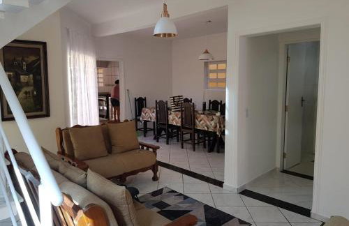 Linda Casa com Piscina e Praia no Litoral Sul de São Paulo - Condomínio com Controle de Acesso - Foto 1