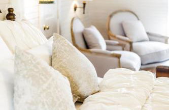 Fairytale Loft Suite 1 bed, 1 bath Luxury Apartment in Downtown Belmont - Foto 12