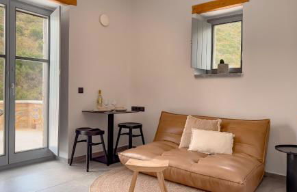 Eleonas Limeni - Foto 26