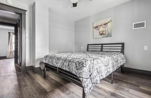 THE 1023 With Private Yard & Parking, Near Falls & Casino by Niagara Hospitality - Foto 40