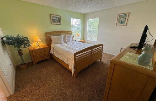 South Facing Pool Home - Room for the Whole Family! - Foto 48