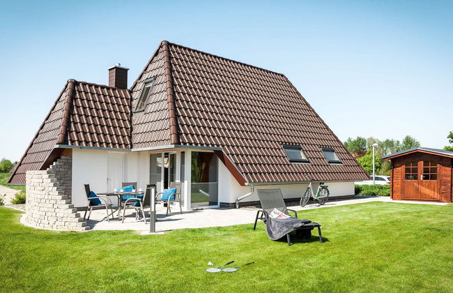 3 bedroom House in Wurster Nordseeküste with garden and terrace - Photo 1