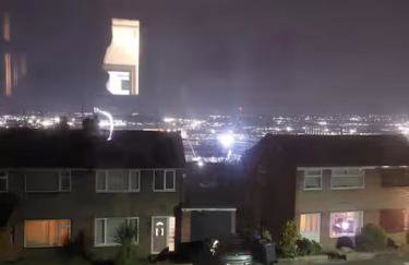 Luxurious Three-Bedroom Family Home with Free Parking - Foto 20